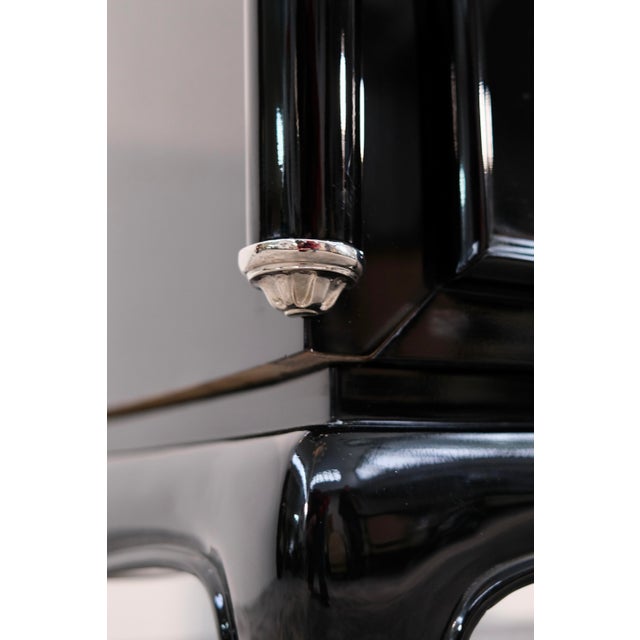 Wood Art Deco Chest of 3 Drawers in High-Gloss Black Lacquer, France, 1930s For Sale - Image 7 of 11
