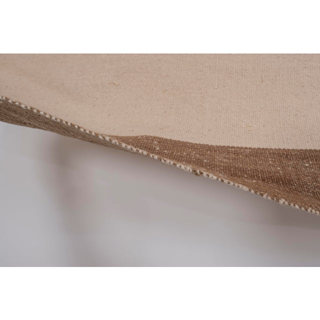 1960s Turkish Organic Hemp Sisal Kilim Rug 4'3'' X 9'5'' For Sale - Image 5 of 5