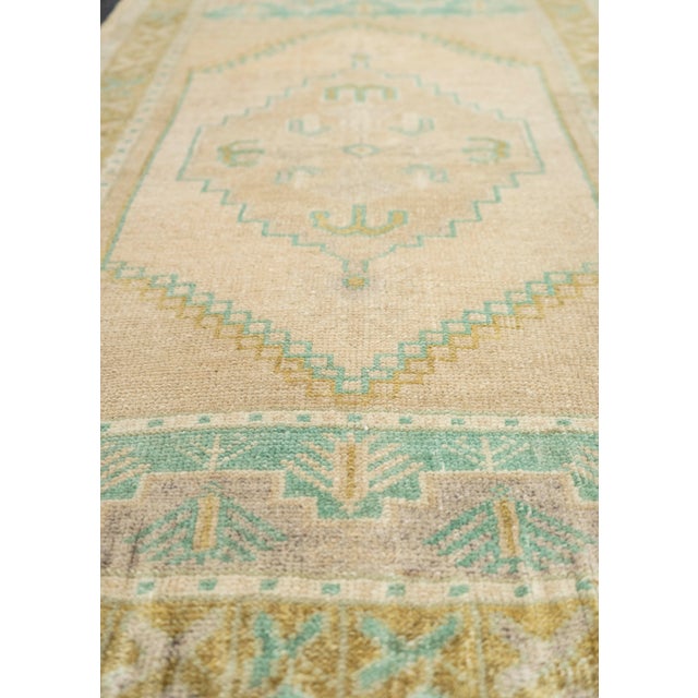 Turkish Turkish Mini Rug Oriental Hand Knotted Vintage Rug 2'0" x 3'3" #21056 For Sale - Image 3 of 8