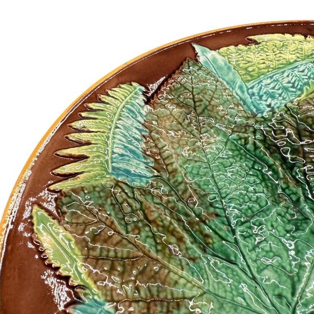 George Jones George Jones Majolica Maple Leaf and Ferns Plate on a Brown Ground, Ca. 1870 For Sale - Image 4 of 7