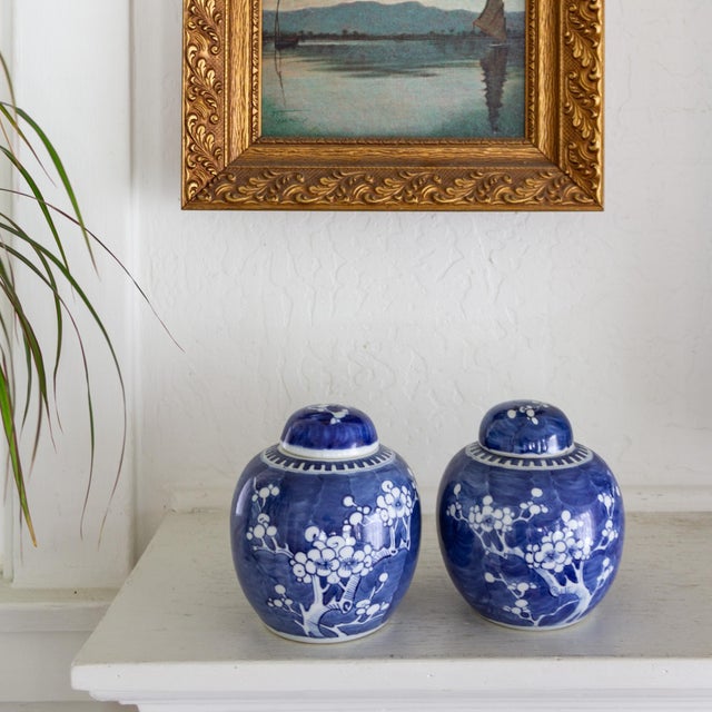 Early 20th Century Pair of Blue and White Chinese Chinoiserie Prunus Blossom Lidded Ginger Jars For Sale - Image 5 of 14