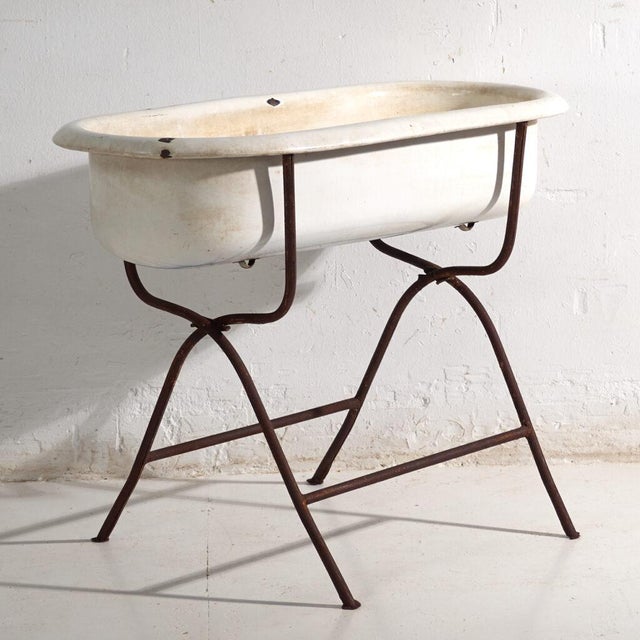 Bathtub in Enamelled Iron Central Europe, 1950 For Sale - Image 13 of 13