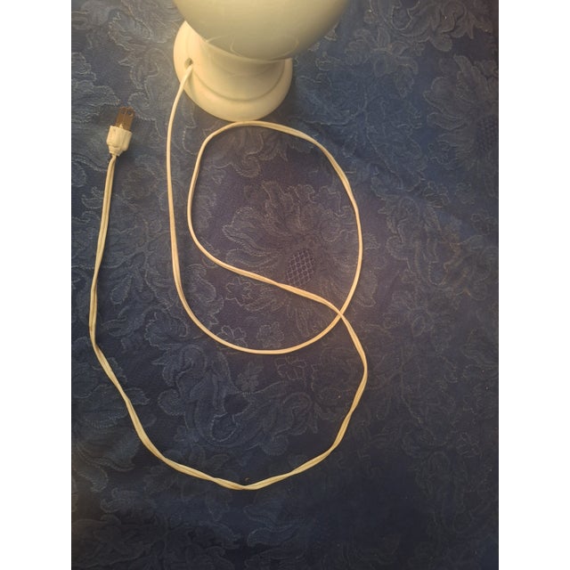 Vintage Cream Ceramic Table Lamp For Sale In Houston - Image 6 of 13