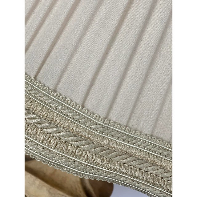 Late 20th Century Neoclassical Carved Wood Urn Lamp With Pleaded Silk Shade For Sale In Chicago - Image 6 of 7