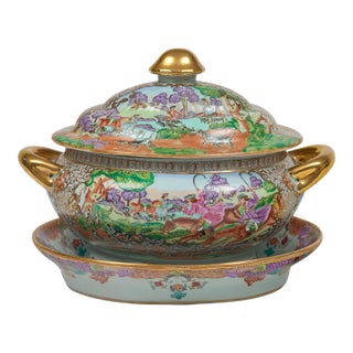 Early 19th Century Chinese Export Covered Tureen and Stand, Qianlong Style For Sale