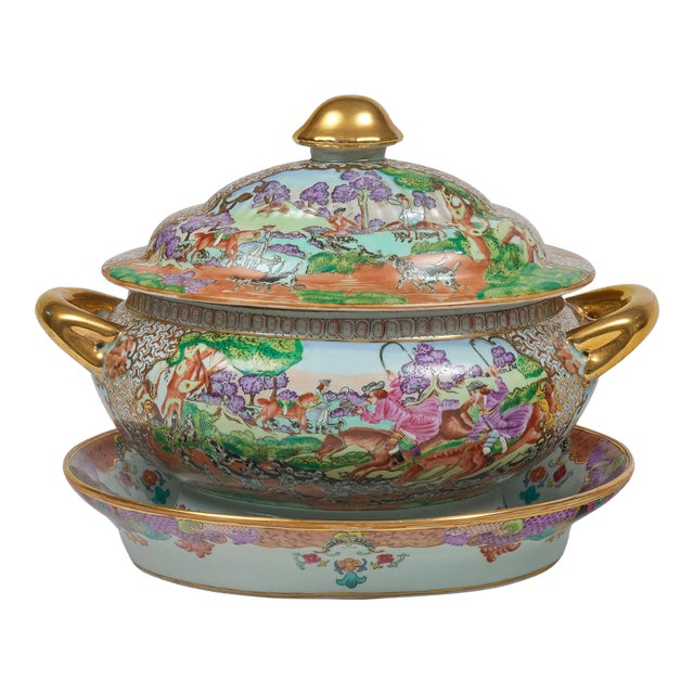 Early 19th Century Chinese Export Covered Tureen and Stand, Qianlong Style For Sale