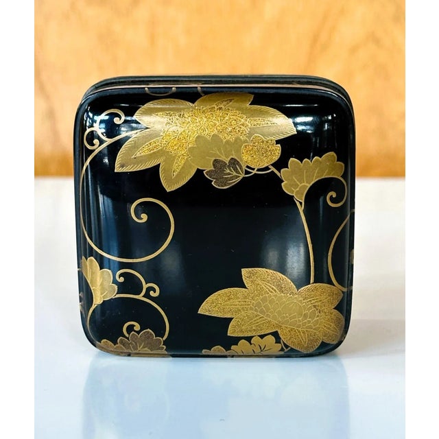 Black Antique Japanese Lacquered Incense Box Kobako in Kodaiji Style For Sale - Image 8 of 12