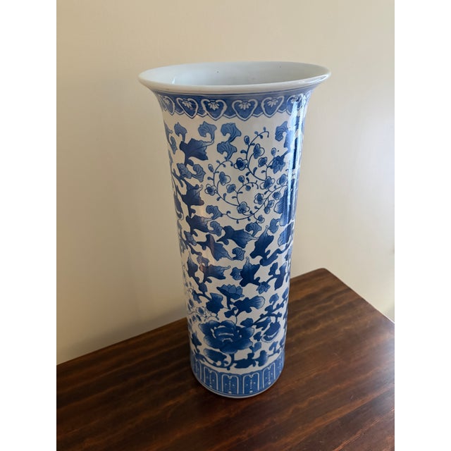 Vintage Chinoiserie Blue and White Porcelain Umbrella Stand For Sale - Image 4 of 7