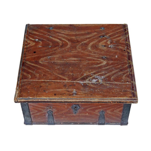 19th Century Scandinavian Hand-Painted Pine Box, 1840s For Sale - Image 4 of 7
