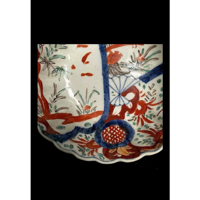 Mid 19th Century Antique Imari Hand Painted Scalloped Bowl For Sale - Image 9 of 10