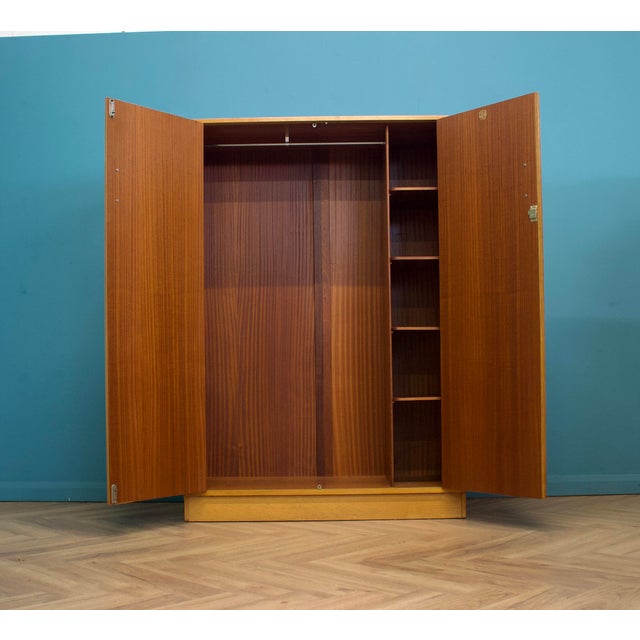Vintage Oak Wardrobe from G-Plan, 1955 For Sale - Image 4 of 10