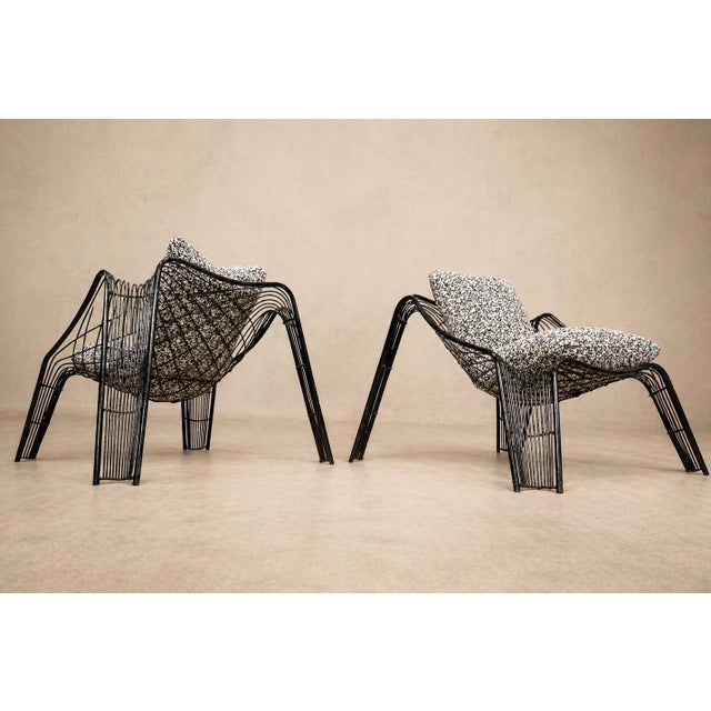 Mid-Century Modern Pair of Organic-Shaped Iron Armchairs With Bouclé Upholstery, Brazil, 1950s For Sale - Image 3 of 18