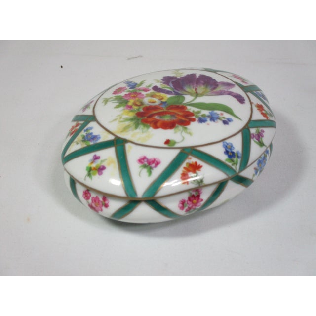 French 1970s Elios H&f Hand Painted Porcelain Boxes Made in Italy, Set of 2 For Sale - Image 3 of 10
