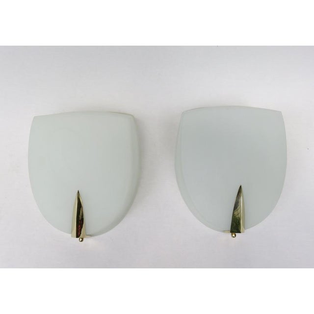 Holophane Wall Lights in Brass & Glass attributed to Holophane, 1950s, Set of 4 For Sale - Image 4 of 18
