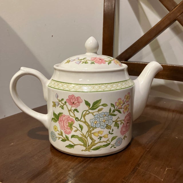 1960s Vintage Oval English Mandarin Tea Pot For Sale - Image 5 of 6