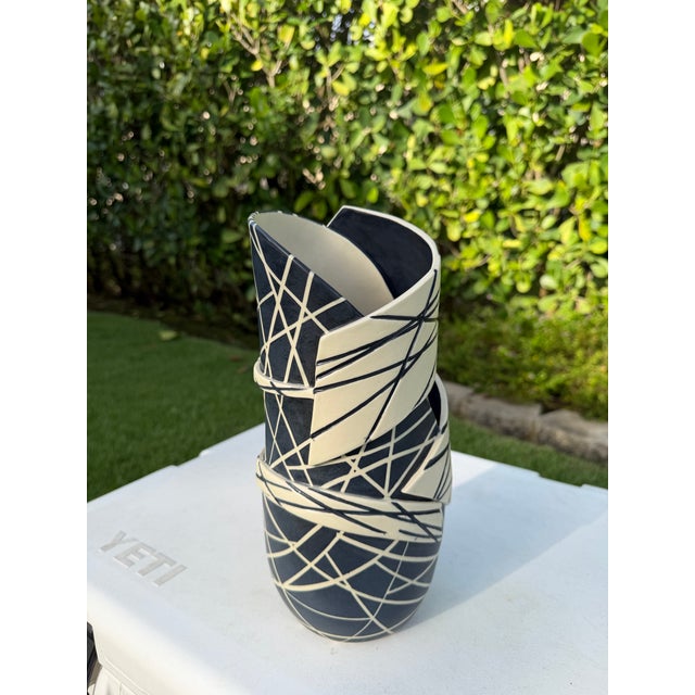 Contemporary Sculptural Black & White Studio Pottery Ribbon Vessel For Sale - Image 4 of 12