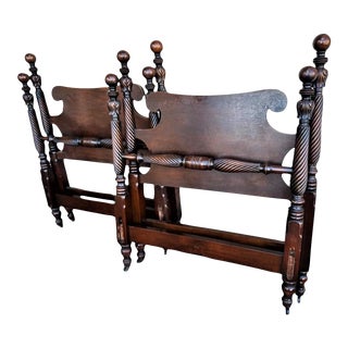 Kindel Grand Rapids Vintage Mahogany Twin Beds - a Pair - Mid 20th Century For Sale