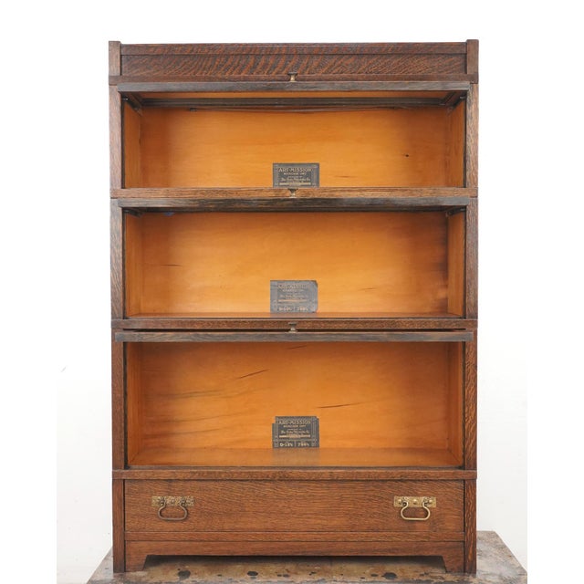 Traditional Mid 20th Century Globe Wernicke Art Mission Quarter Sawn Oak Barrister Bookcase For Sale - Image 3 of 12