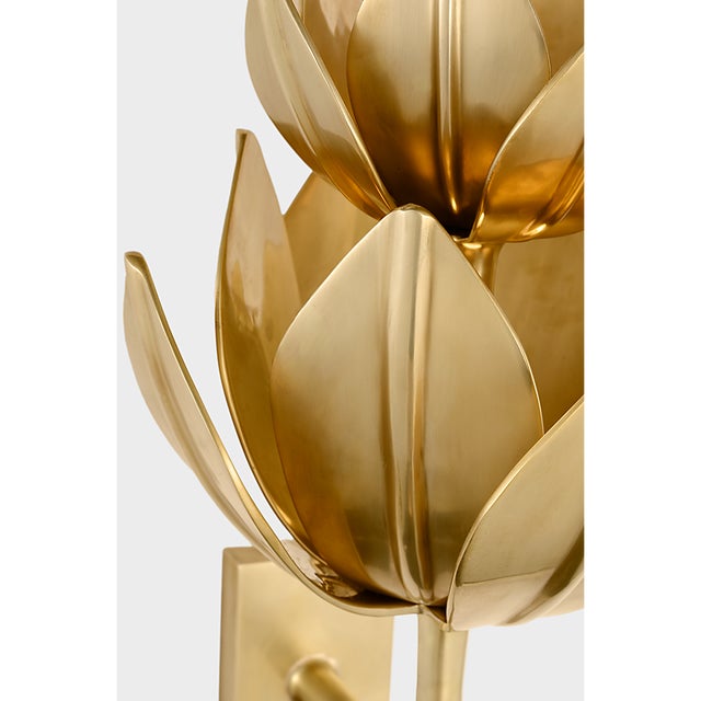Transitional Julie Neill for Visual Comfort Signature Alberto Extra Large Three Tier Sconce in Antique-Burnished Brass For Sale - Image 3 of 9
