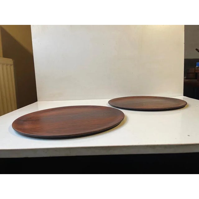 Scandinavian Modern Round Rosewood Serving Trays, 1960s, Set of 2 For Sale - Image 4 of 7