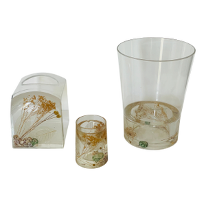 1950s Lucite Bathroom Set With Sea Shells Tissue Cover Box