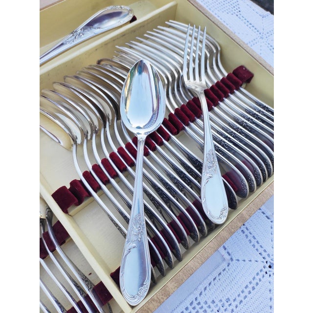 French 100 Apollo Cutlery Set for 12 in Silver-Plated Metal, 1950s, Set of 49 For Sale - Image 10 of 11