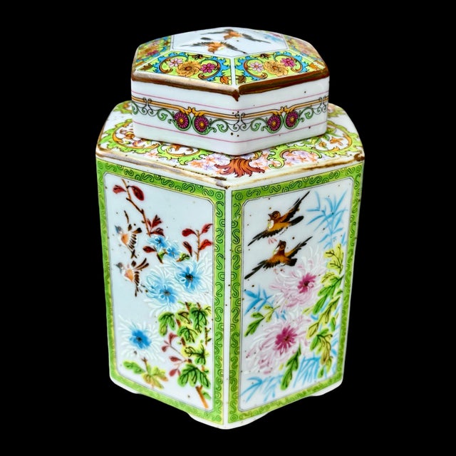 Mid 20th Century Vintage Chinese Mid-Century Modern Famille Rose Hexagonal Ginger Jar Tea Caddy With Lid For Sale - Image 5 of 8