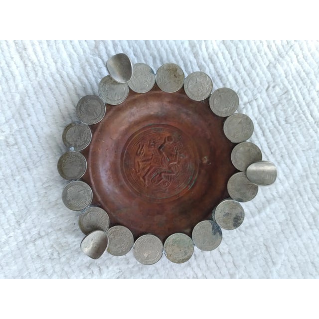 1970's 20 Centavos Mexican Coin Ashtray For Sale - Image 6 of 7