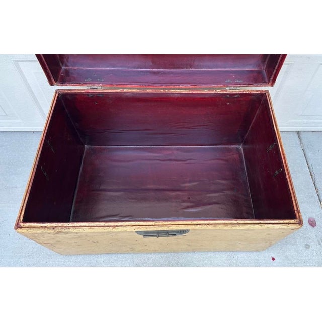 Late 19th Century Chinese Vellum / Parchment Trunk With Original Red Pigskin Interior & Key For Sale - Image 17 of 18