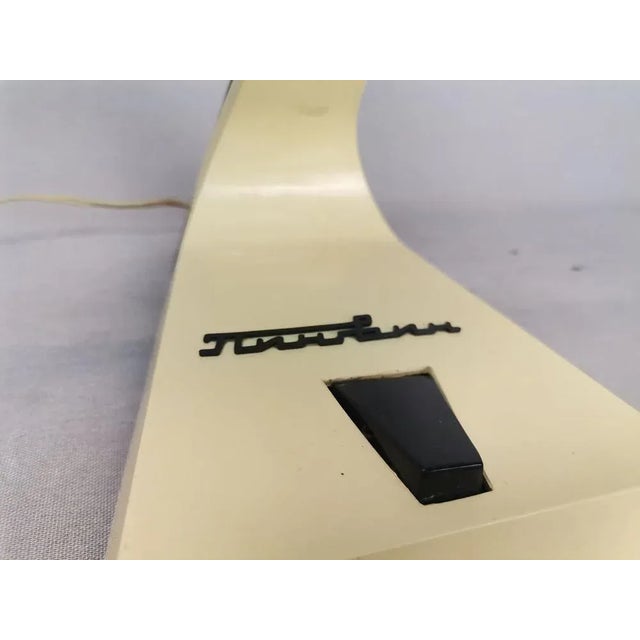 Mid-Century Blue Plastic Table Fan, Soviet Union, 1969 For Sale - Image 9 of 13