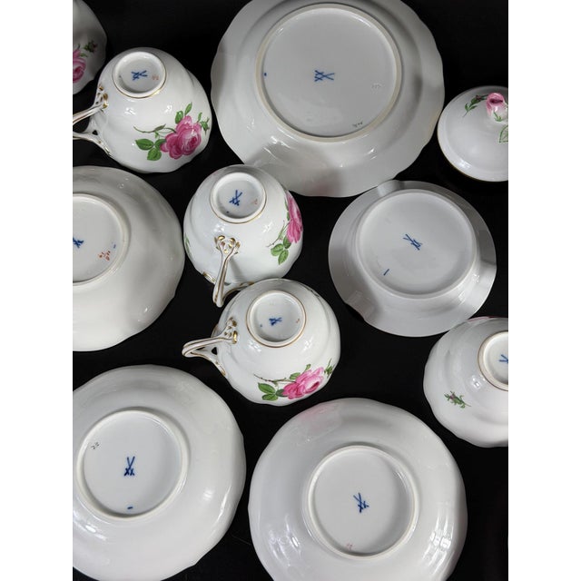 Rote Rose Coffee Service in Porcelain from Meissen, Germany, 1980s, Set of 23 For Sale - Image 15 of 17
