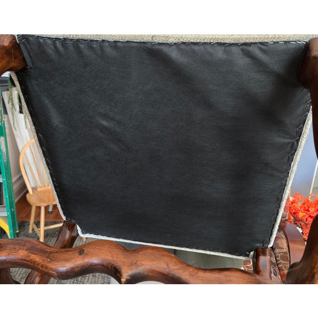Mid-Century Modern 1970s Pair of French Louis XIV Style Upholstered Hardwood Chairs For Sale - Image 3 of 7