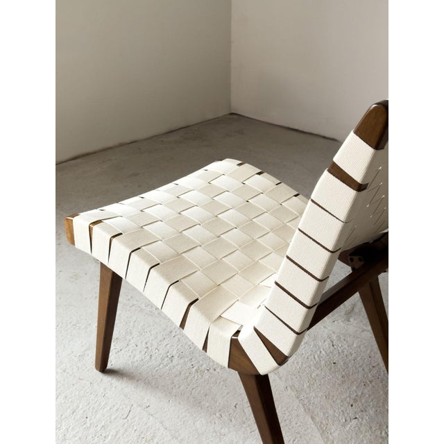 Model 654W Vostra Lounge Chair with Walnut Frame and New Webbing by Jens Risom for Knoll, 1950s For Sale - Image 6 of 14