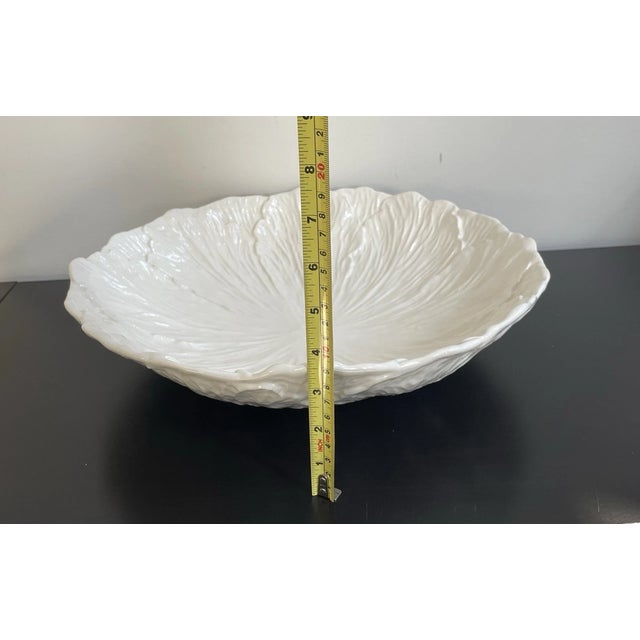 Vintage Mid-Century Modern White California Pottery Usa Majolica Cabbage Leaf Large Serving Bowl For Sale - Image 4 of 5