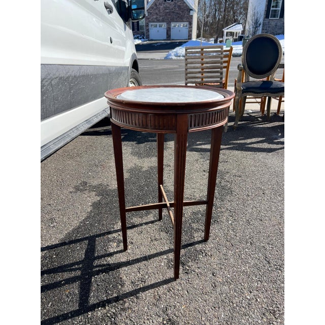 1920s Early 20th Century Neoclassical Marble Top Accent Table For Sale - Image 5 of 5