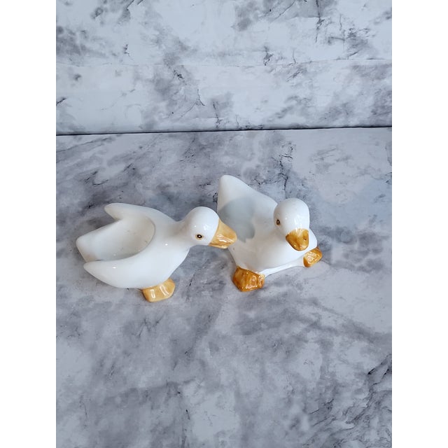 Ceramic 1960s Mid Century Modern Ceramic Duck Napkin Ring Holders - Pair For Sale - Image 7 of 10