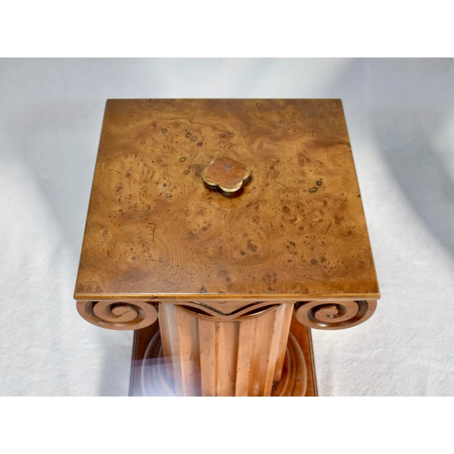 Neoclassical Neoclassical Pedestal Tables by John Stuart, Burl & Walnut, 1960s Pair For Sale - Image 3 of 7