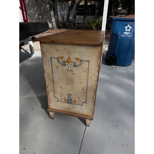 19th Century Venetian Style Chest of Drawers For Sale - Image 10 of 13