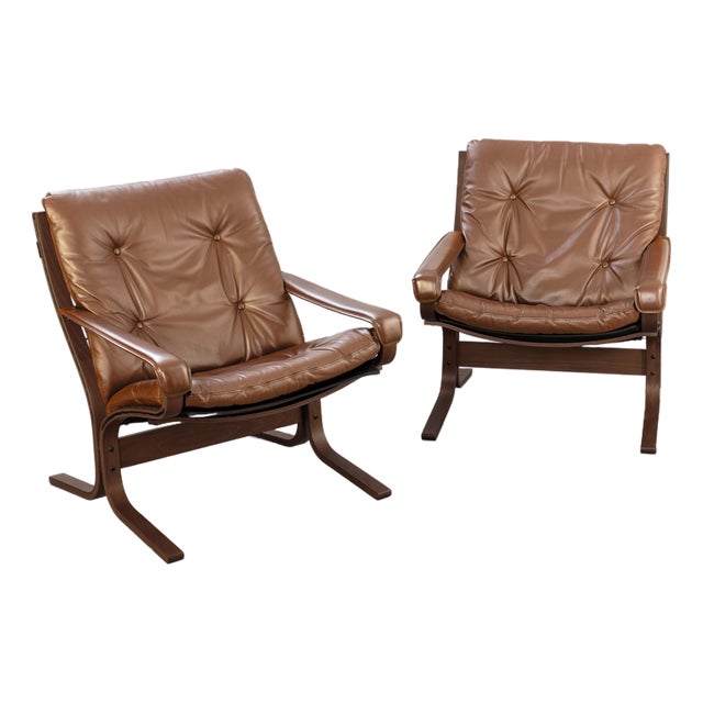 Vintage Siesta Chairs and Ottoman in Cognac Leather and Plywood by Ingmar Relling for Westnofa, 1960s, Set of 3 For Sale