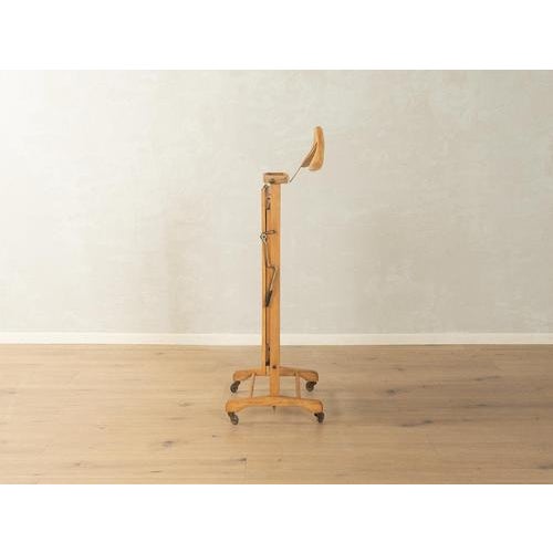 Windsor Valet Stand, 1960s For Sale - Image 6 of 14