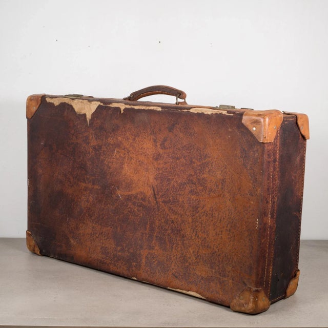 Brown Distressed Leather Suitcase With Brass Locks C.1940 For Sale - Image 8 of 8