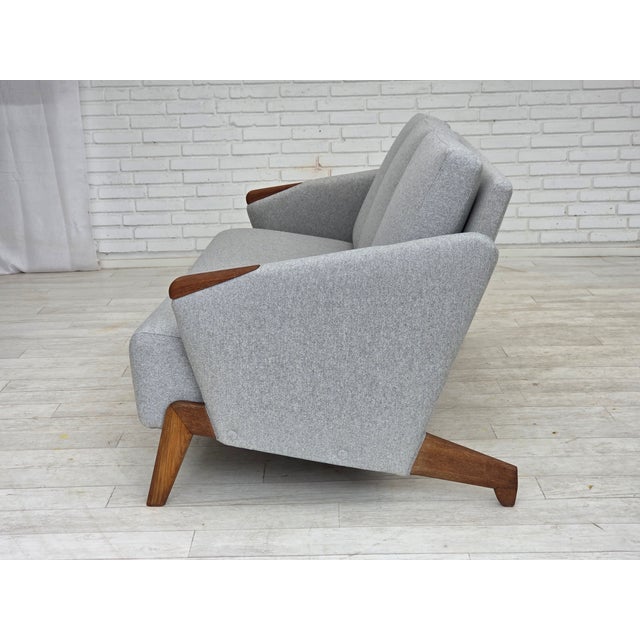 Danish Model 490 3-Seater Sofa from Arne Hovmand-Olsen, 1960s For Sale - Image 17 of 18