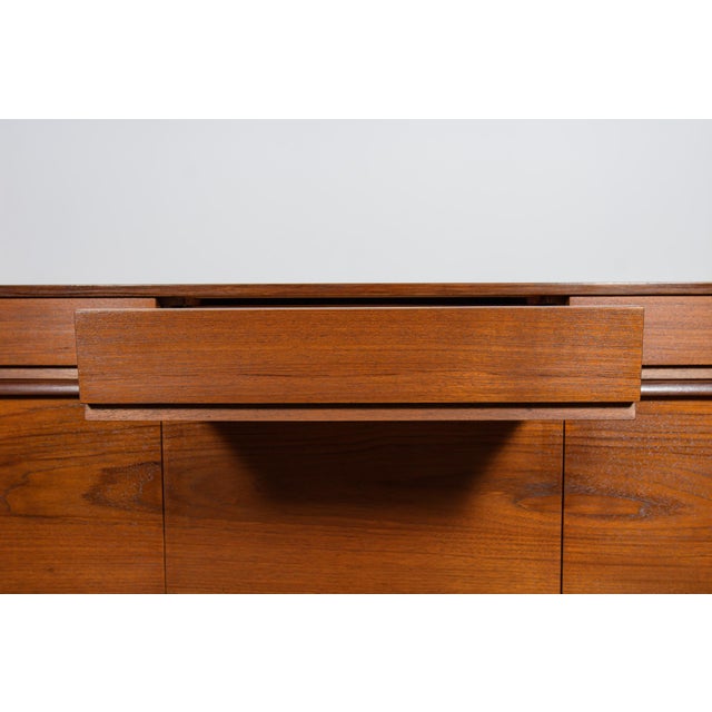 Mid-Century Modern English Teak Sideboard from Stonehill, 1960s For Sale - Image 9 of 18