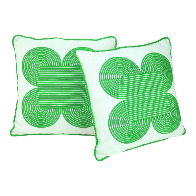 Jonathan Adler Pompidou Green Quatrefoil Pillows, a Pair For Sale