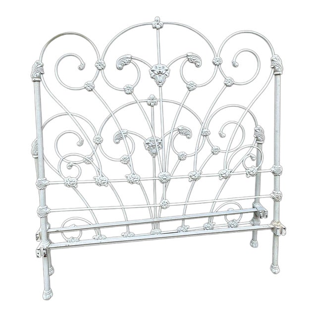 Vintage Elliott's Designs White Cast Iron Double Size Headboard & Footboard For Sale