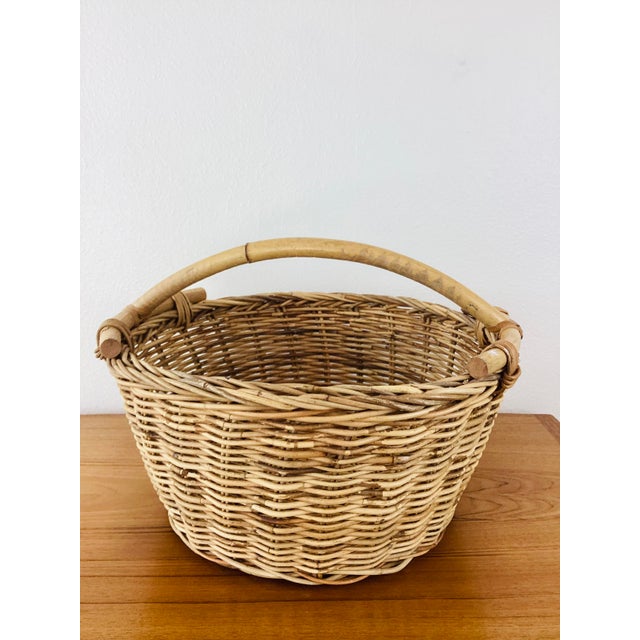 1970s Vintage Rustic Woven Wicker / Reed & Bamboo Gathering Basket For Sale - Image 5 of 7