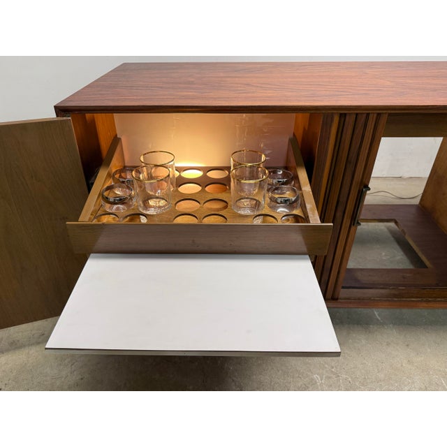Wood 1960s Mid Century Modern Tambour Door Walnut Credenza / Media Cabinet / Bar Cabinet For Sale - Image 7 of 12