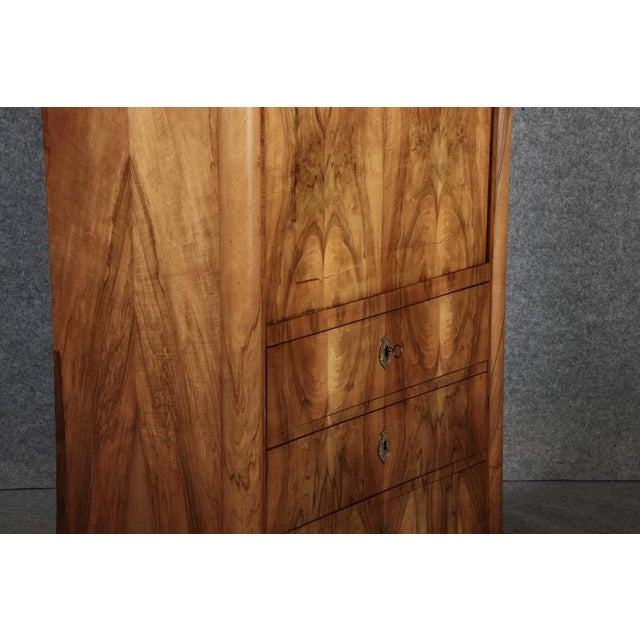 Small Antique Louis Philippe Secretaire in Walnut, 1840 For Sale - Image 14 of 18