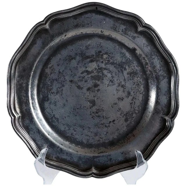 18th Century European Pewter Wavy Edge Multi-reed Plate For Sale - Image 5 of 5