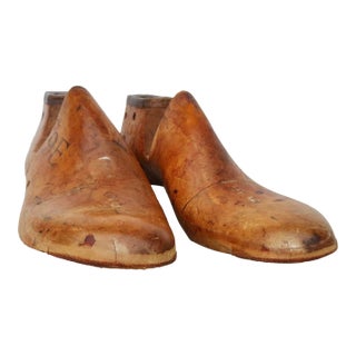 Vintage Wooden Shoe Stays, U S Navy 1938 - A Pair of 2 For Sale